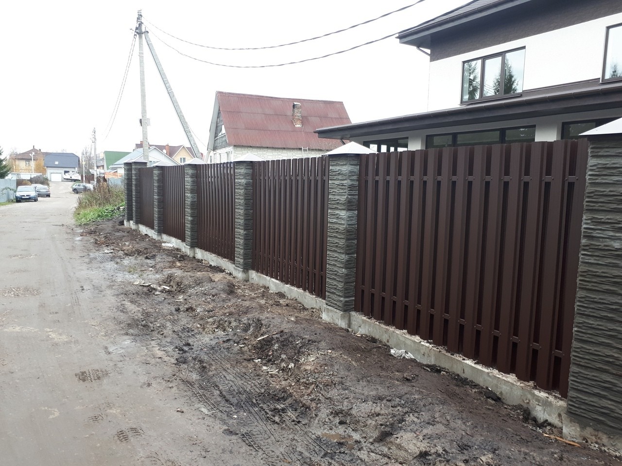 Забор шахматка 40м из штакетника столбы под камень в Луганске